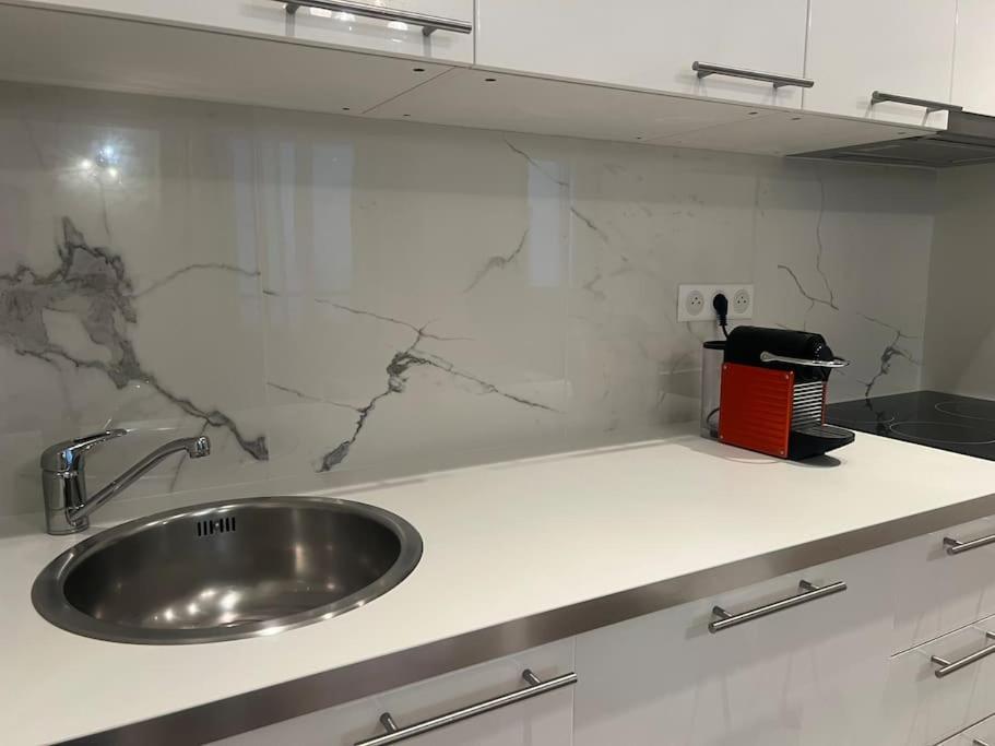 Luxury Appartment, Champs Elysees, Neuf ! Paryż Zewnętrze zdjęcie